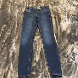 Refuge stretchy jean